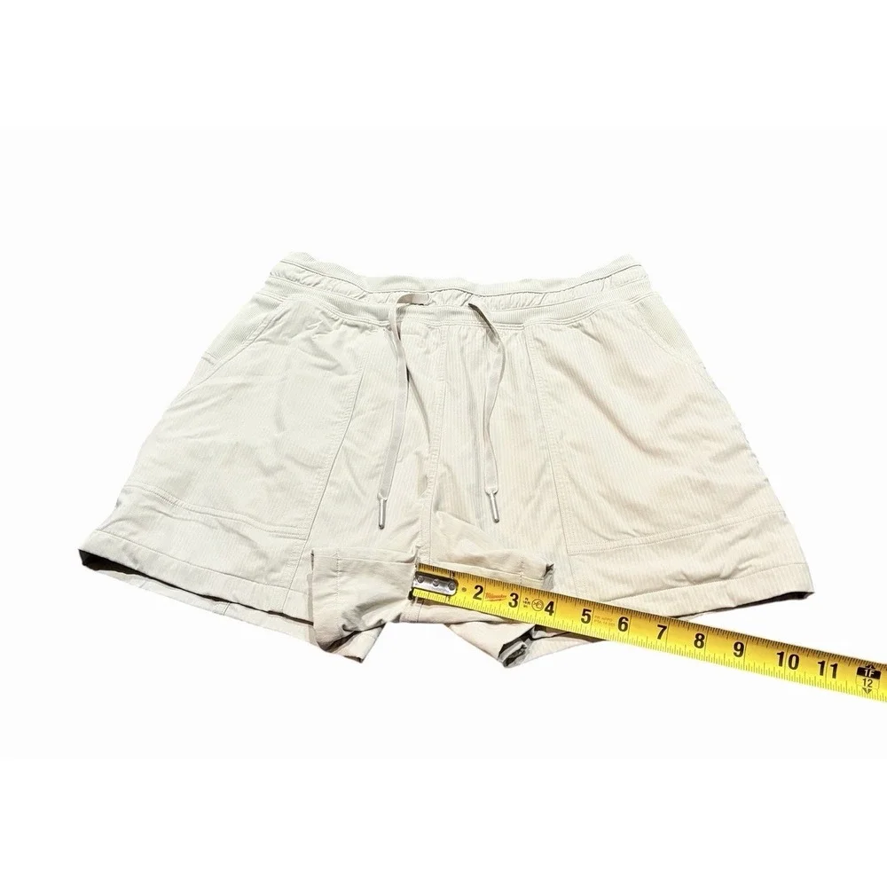 Lululemon‎ Dance Studio High-Rise Short 3.5